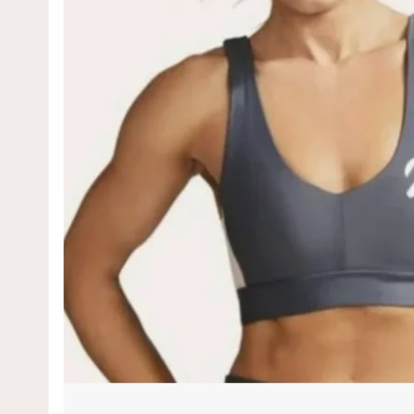 Peloton Women's Rotate Sports Bra size S - Picture 7 of 9